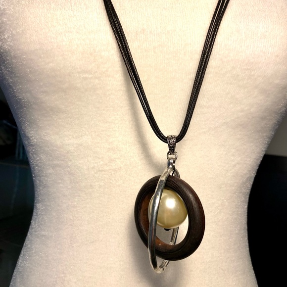 Framed  Pearl in wooden and silver Circulars Necklace triple - Picture 3 of 8